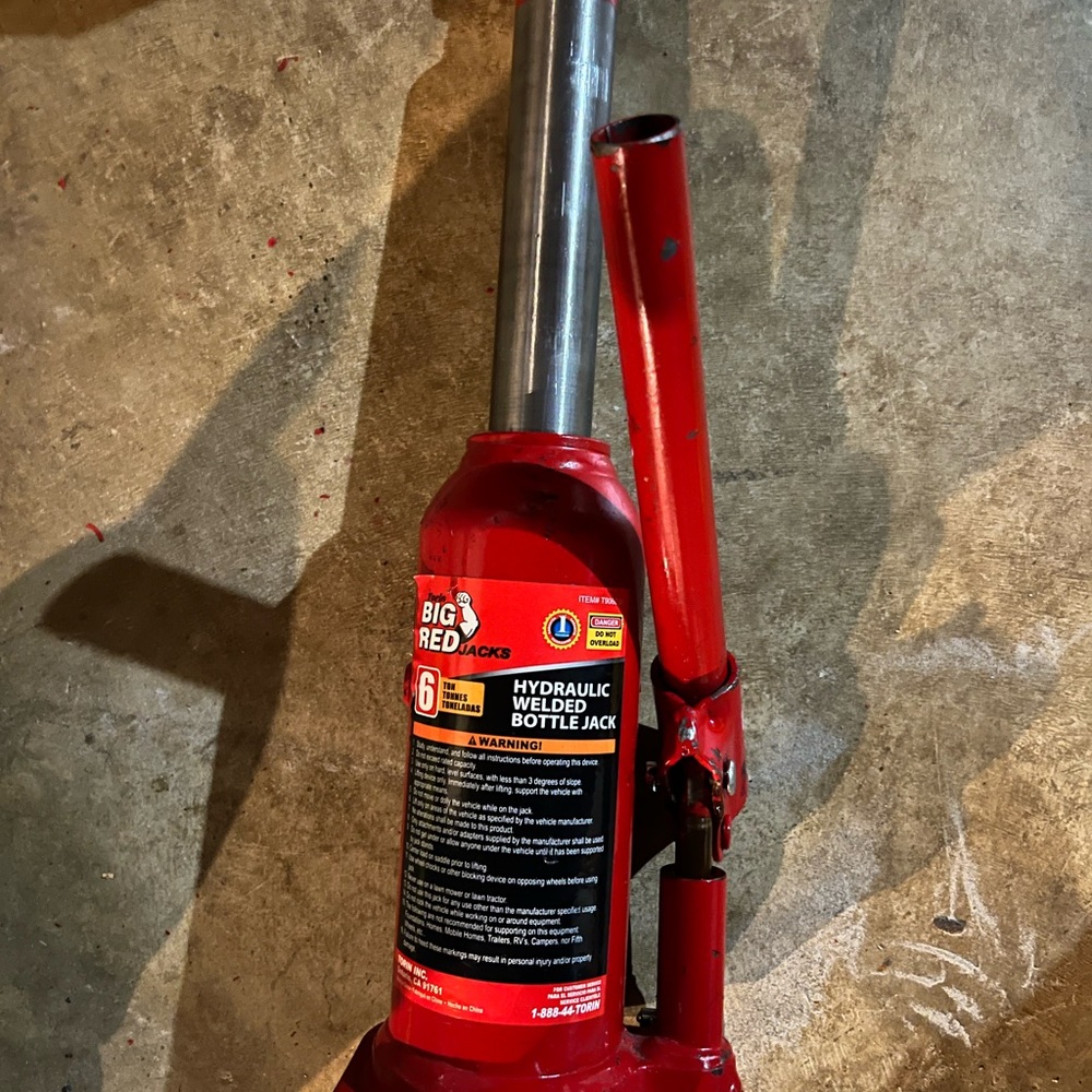 Big Red Hydraulic Bottle Jack